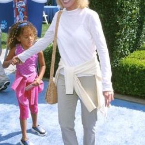 Donna Mills at event of Blue's Big Musical Movie (2000)