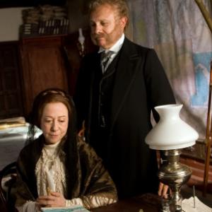 Still of Hector Elizondo and Fernanda Montenegro in Love in the Time of Cholera 2007
