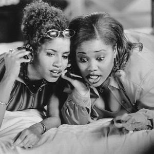 Still of Mari Morrow and Natalie Desselle Reid in How to Be a Player 1997