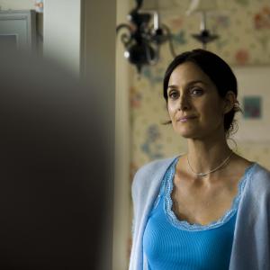 Still of Carrie-Anne Moss in Love Hurts (2009)