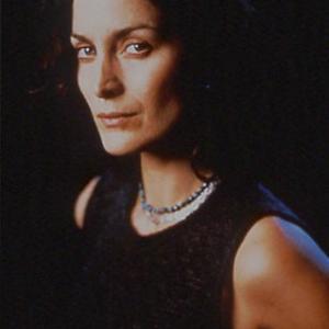 CarrieAnne Moss in Memento 2000