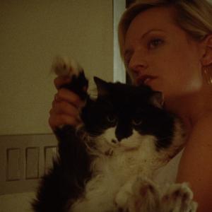 Still of Elisabeth Moss and Fluffy the Cat in Listen Up Philip 2014