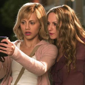 Still of Holly Hunter and Brittany Murphy in Little Black Book 2004
