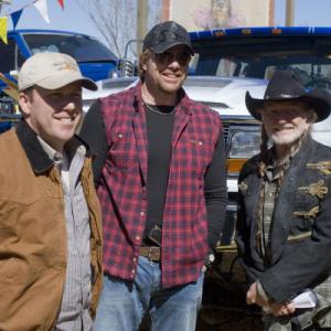 Still of Willie Nelson, Toby Keith and Rodney Carrington in Beer for My Horses (2008)