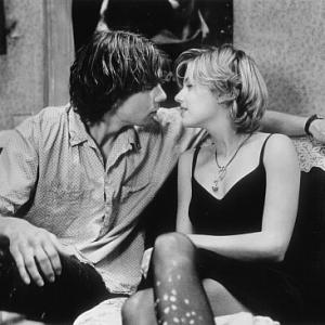 Still of Jerry O'Connell and Megan Ward in Joe's Apartment (1996)