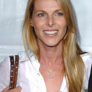 Catherine Oxenberg at event of Ne anyta o monstras 2005