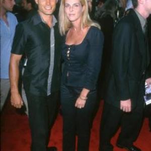 Casper Van Dien and Catherine Oxenberg at event of Deep Blue Sea 1999