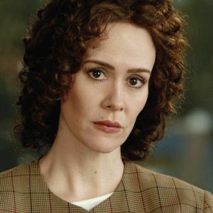 Still of Sarah Paulson in American Crime Story 2015