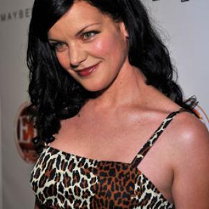 Pauley Perrette at event of The 61st Primetime Emmy Awards (2009)