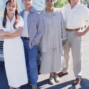 Still of Richard Thomas, Roma Downey, John Dye and Della Reese in Touched by an Angel (1994)