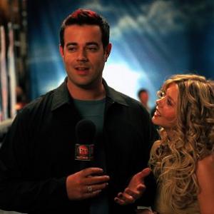 Still of Carson Daly and Tara Reid in Josie and the Pussycats (2001)