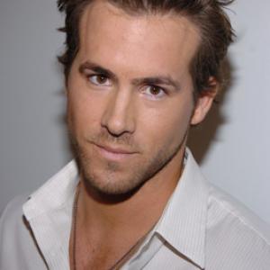 Ryan Reynolds at event of Total Request Live 1999