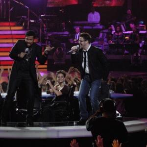 Still of Lionel Richie and Danny Gokey in American Idol: The Search for a Superstar (2002)
