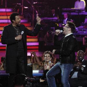 Still of Lionel Richie and Danny Gokey in American Idol The Search for a Superstar 2002