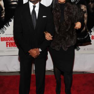Lela Rochon and Antoine Fuqua at event of Brooklyn's Finest (2009)