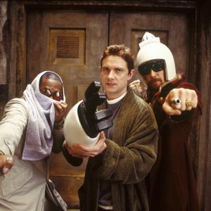Still of Sam Rockwell, Yasiin Bey and Martin Freeman in The Hitchhiker's Guide to the Galaxy (2005)