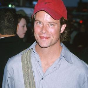 Brad Rowe at event of Shadow Hours (2000)