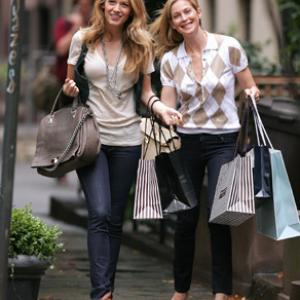 Kelly Rutherford and Blake Lively at event of Liezuvautoja 2007