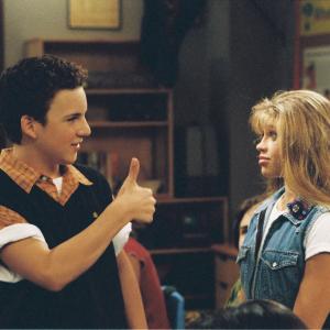 Still of Danielle Fishel and Ben Savage in Boy Meets World 1993