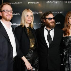 Gwyneth Paltrow Joaquin Phoenix Vinessa Shaw and James Gray at event of Two Lovers 2008