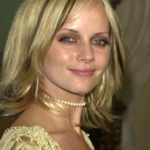 Marley Shelton at event of Bubble Boy 2001