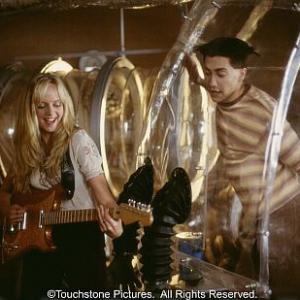 Still of Marley Shelton and Jake Gyllenhaal in Bubble Boy 2001