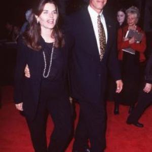 Arnold Schwarzenegger and Maria Shriver at event of Midnight in the Garden of Good and Evil 1997