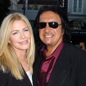 Shannon Tweed and Gene Simmons at event of Rize (2005)