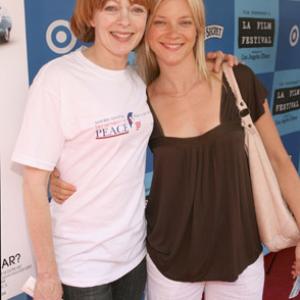 Frances Fisher and Amy Smart at event of Who Killed the Electric Car? 2006