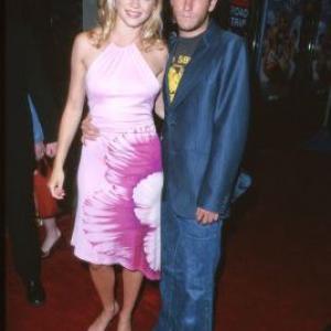 Amy Smart at event of Kelyje (2000)