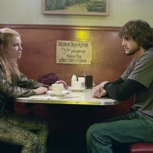 Still of Ashton Kutcher and Amy Smart in The Butterfly Effect 2004