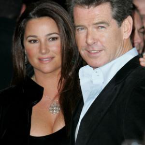 Pierce Brosnan and Keely Shaye Smith at event of After the Sunset 2004