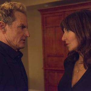 Still of Mary Steenburgen and Jere Burns in Justified 2010