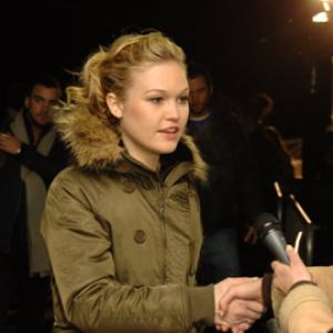 Julia Stiles at event of A Little Trip to Heaven 2005