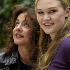 Stockard Channing and Julia Stiles at event of The Business of Strangers 2001