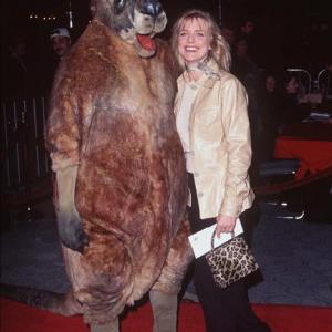 Courtney ThorneSmith at event of Fierce Creatures 1997