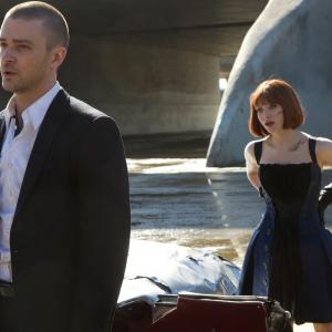 Still of Justin Timberlake and Amanda Seyfried in Ikalinti laike 2011