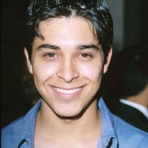 Wilmer Valderrama at event of The Cell 2000