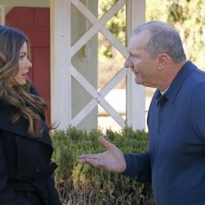 Still of Sofía Vergara and Ed O'Neill in Moderni seima (2009)