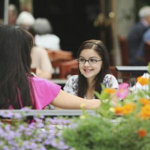 Still of Sofía Vergara and Ariel Winter in Moderni seima (2009)