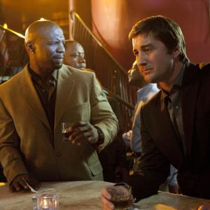 Still of Luke Wilson and Terry Crews in Middle Men (2009)