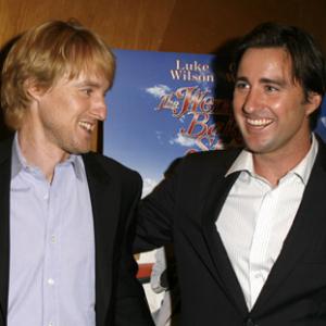 Luke Wilson and Owen Wilson at event of The Wendell Baker Story (2005)