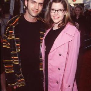 Lisa Loeb and Dweezil Zappa at event of The X Files (1998)