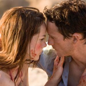 Still of Jonathan Tucker and Jena Malone in The Ruins 2008