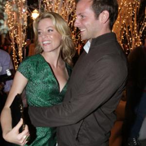Elizabeth Banks and Bradley Cooper at event of Fredo Kaledos (2007)