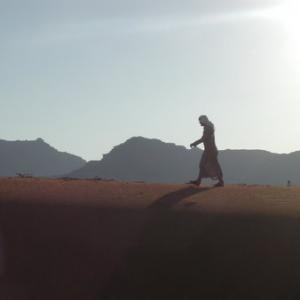 Jsu walking at the Wadi Rum