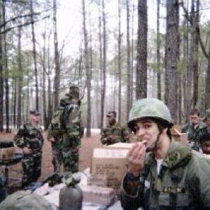 Jsu Garcia eating MRE in Boot camp We Were Soldiers