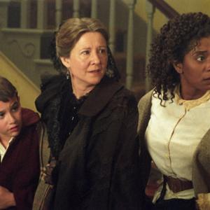 Still of Donzaleigh Abernathy and Mia Dillon in Gods and Generals 2003