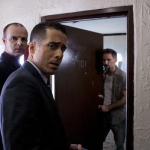 Still of Kirk Acevedo, Brían F. O'Byrne and David Meunier in Prime Suspect (2011)
