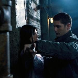 Still of Jensen Ackles and Cindy Sampson in Supernatural 2005